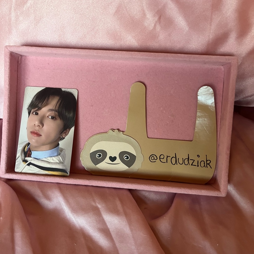 WTS $15

~ Jungkook pc MOTS 7 ver. 4